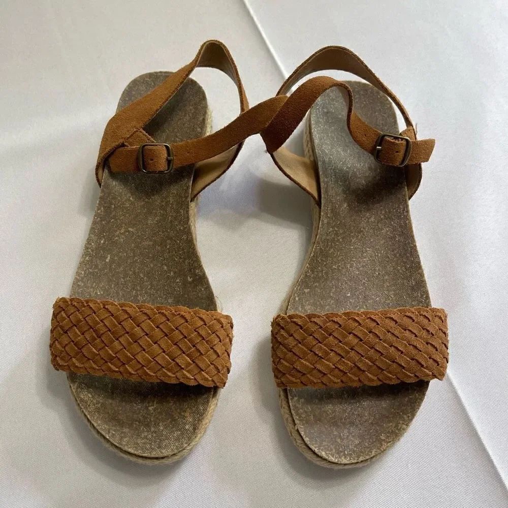 Lucky Brand Grecilyn Sandals Size 7 1/2 M 38 Euro